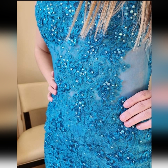 NWT size 4 turquoise prom/pageant/evening gown by Jovani - Picture 2 of 3